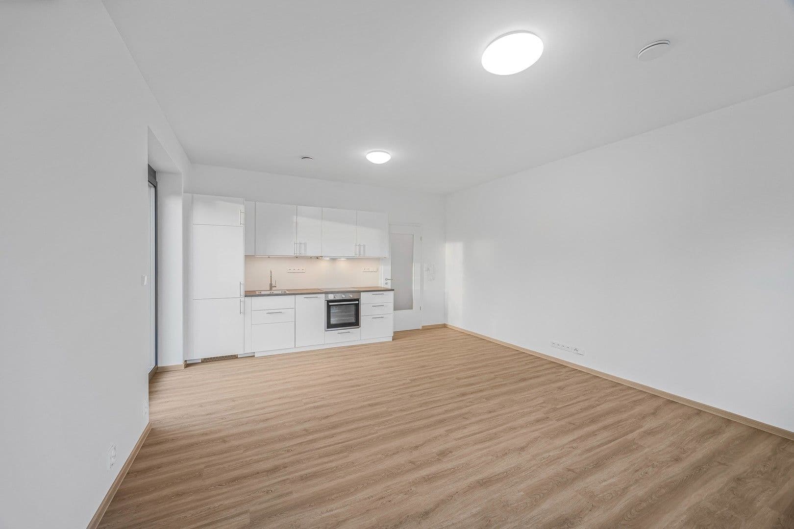Studio flat to rent, 33 m², K dálnici, Prague, Prague Studio flat to rent, 33 m², K dálnici, Prague, Prague