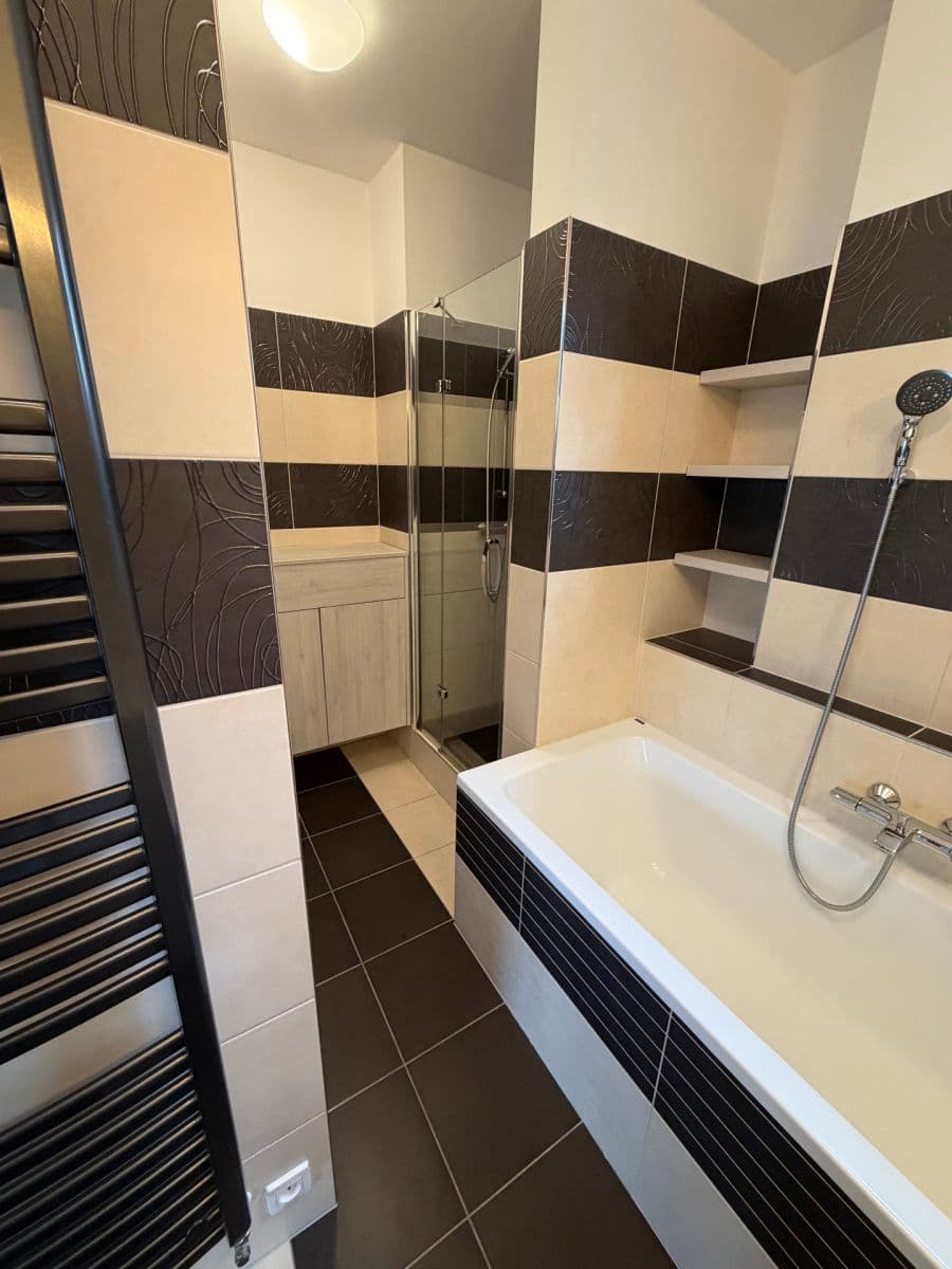 1 bedroom with open-plan kitchen flat to rent, 68 m², Hornoměcholupská, Prague, Prague 1 bedroom with open-plan kitchen flat to rent, 68 m², Hornoměcholupská, Prague, Prague