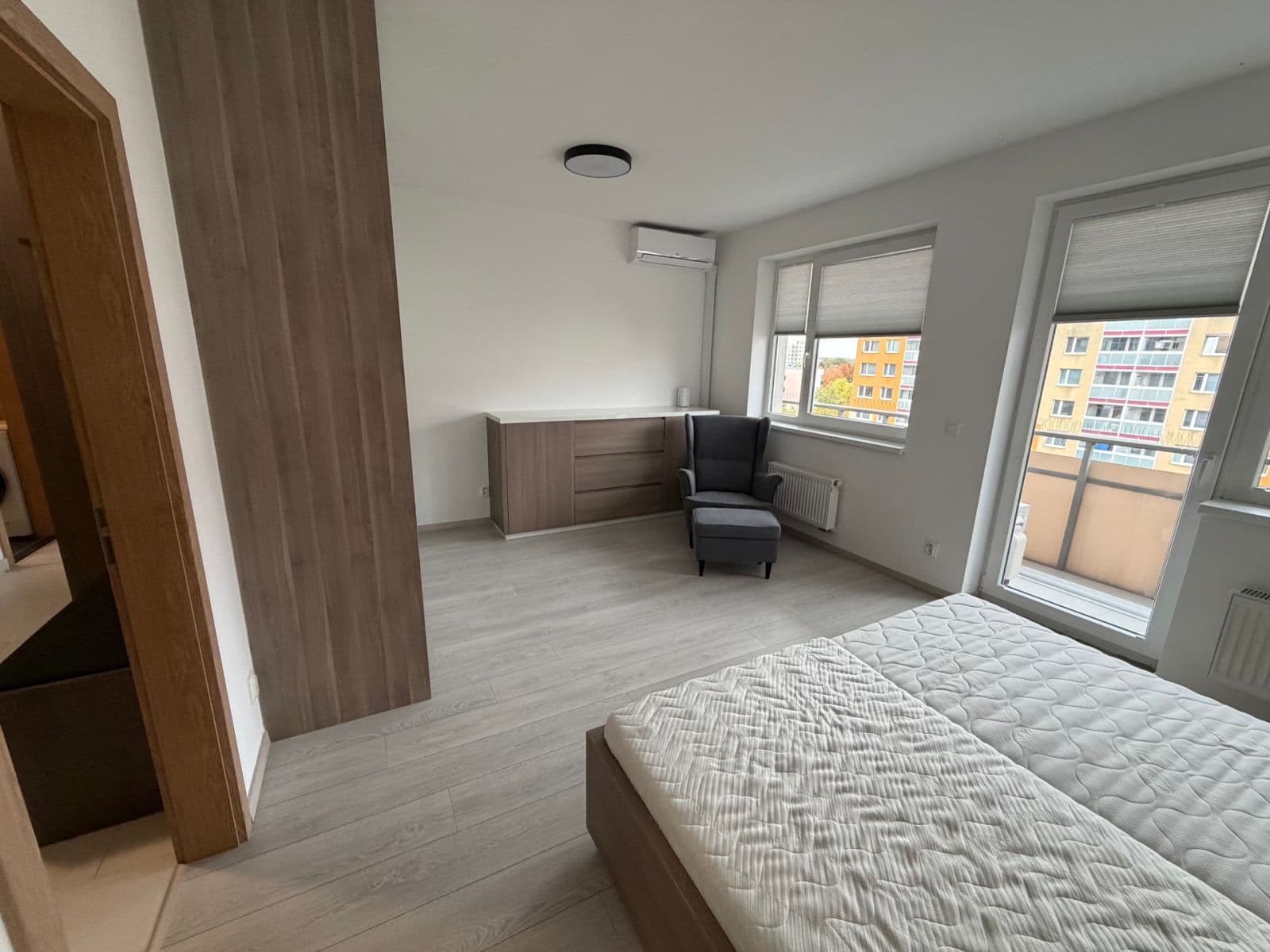 1 bedroom with open-plan kitchen flat to rent, 68 m², Hornoměcholupská, Prague, Prague 1 bedroom with open-plan kitchen flat to rent, 68 m², Hornoměcholupská, Prague, Prague