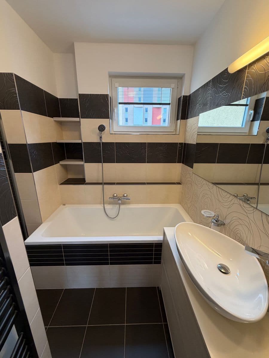 1 bedroom with open-plan kitchen flat to rent, 68 m², Hornoměcholupská, Prague, Prague 1 bedroom with open-plan kitchen flat to rent, 68 m², Hornoměcholupská, Prague, Prague