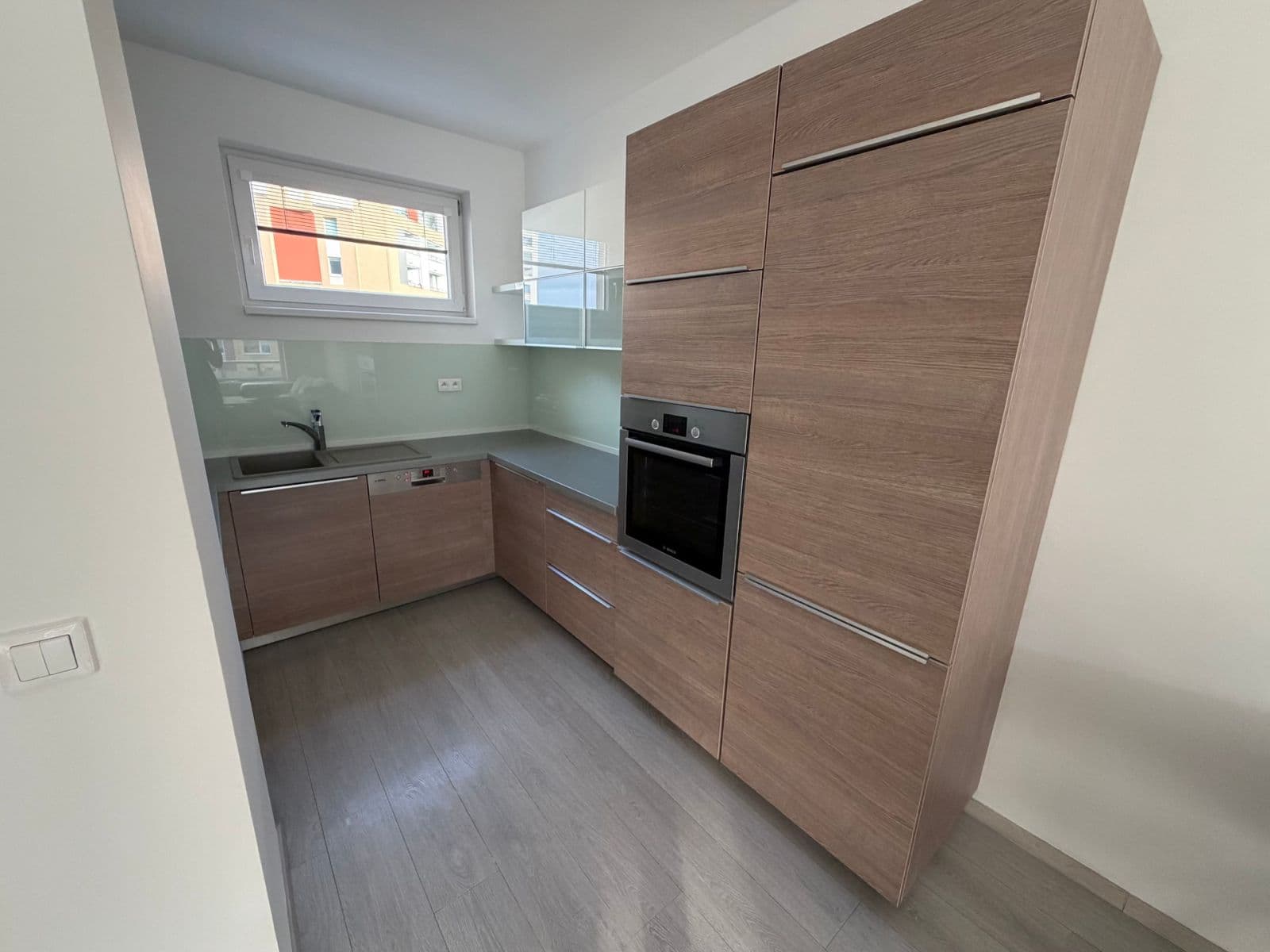 1 bedroom with open-plan kitchen flat to rent, 68 m², Hornoměcholupská, Prague, Prague 1 bedroom with open-plan kitchen flat to rent, 68 m², Hornoměcholupská, Prague, Prague