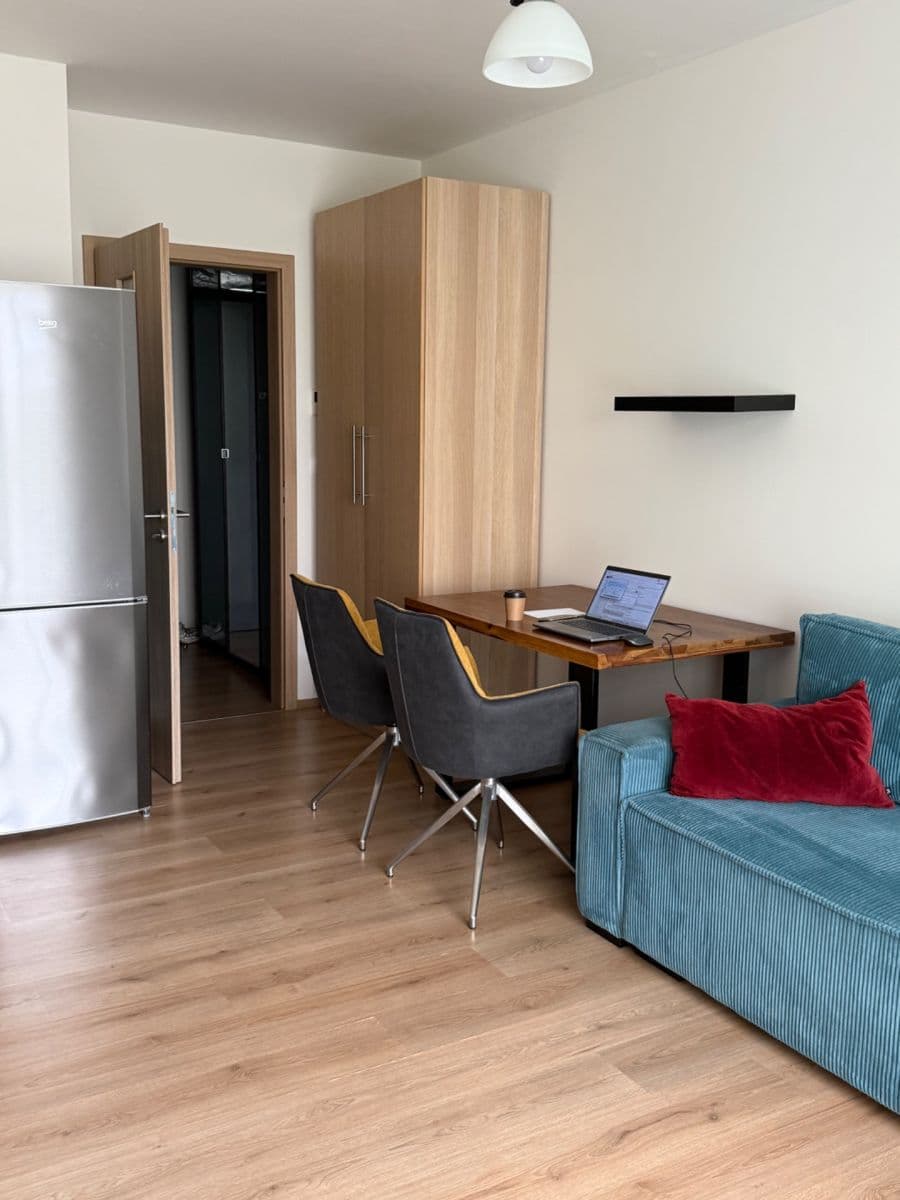 Studio flat to rent, 31 m², Nad Úžlabinou, Prague, Prague Studio flat to rent, 31 m², Nad Úžlabinou, Prague, Prague