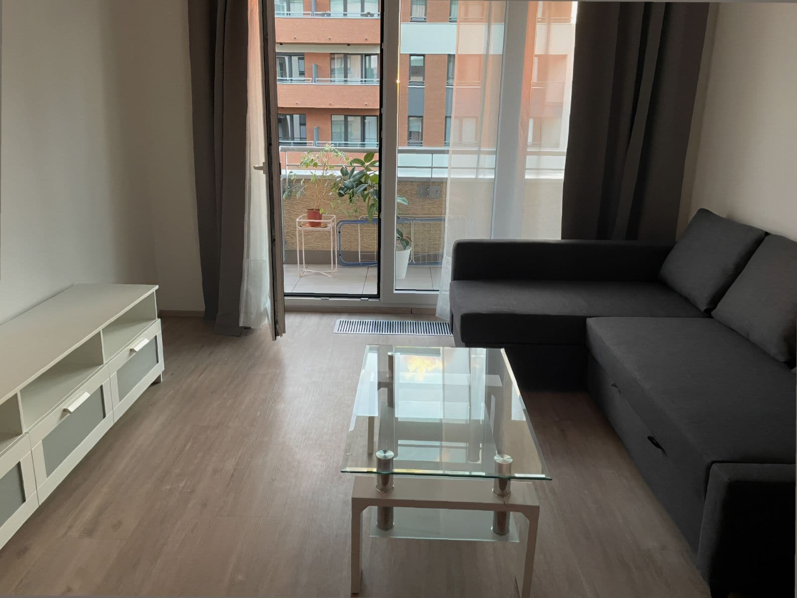 1 bedroom with open-plan kitchen flat to rent, 64 m², Do Zahrádek I, Prague, Prague 1 bedroom with open-plan kitchen flat to rent, 64 m², Do Zahrádek I, Prague, Prague