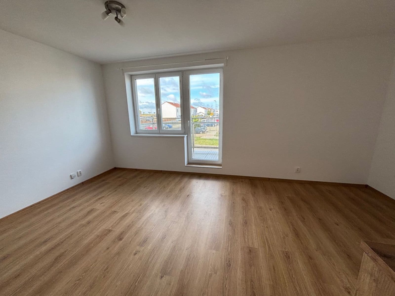 Studio flat to rent, 33 m², Uherova, Chýně, Středočeský Region Studio flat to rent, 33 m², Uherova, Chýně, Středočeský Region