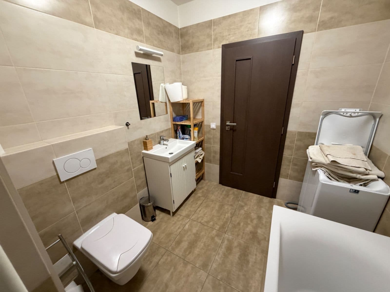 1 bedroom with open-plan kitchen flat to rent, 58 m², Mojmírova, Prague, Prague 1 bedroom with open-plan kitchen flat to rent, 58 m², Mojmírova, Prague, Prague