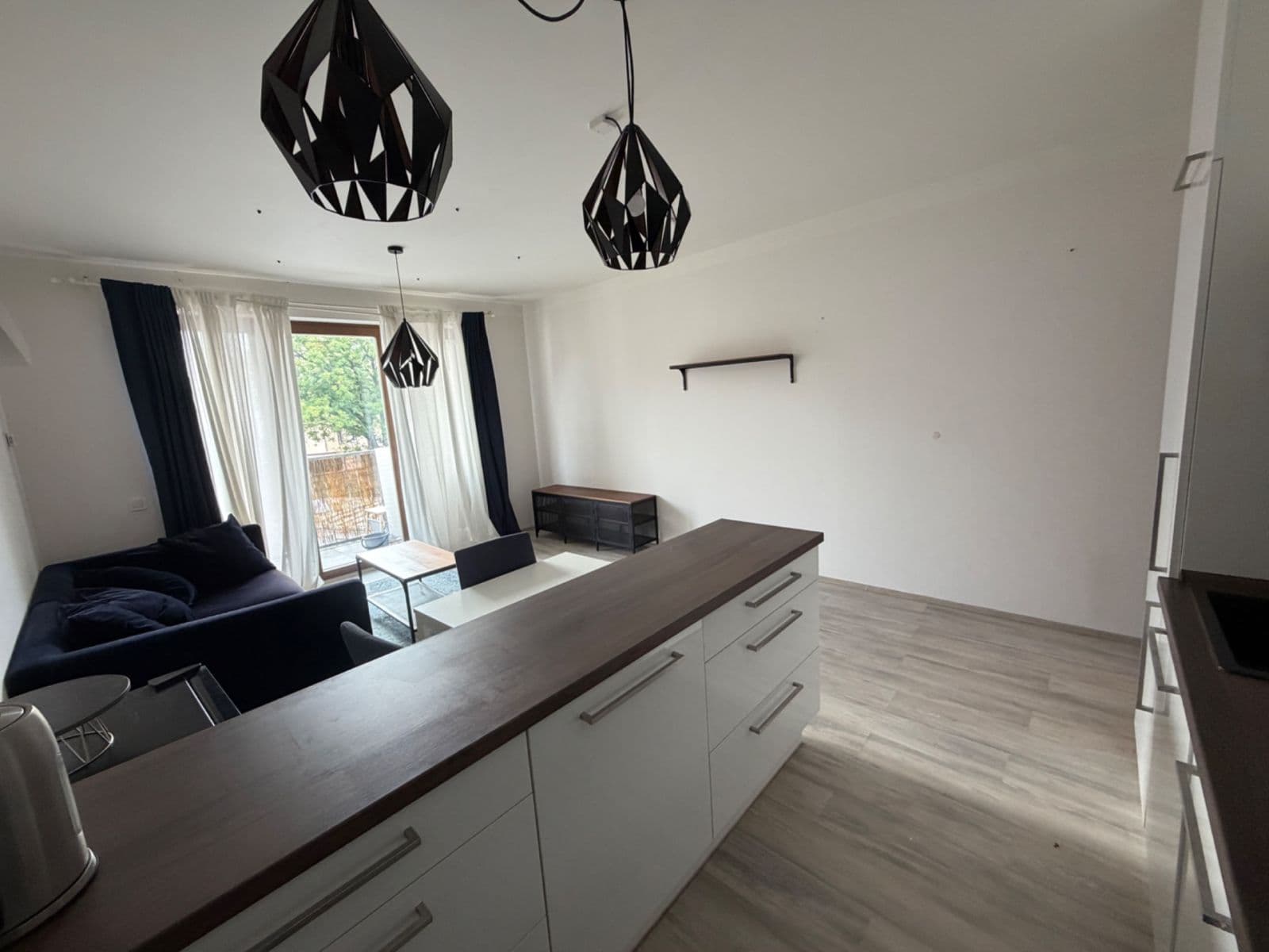 1 bedroom with open-plan kitchen flat to rent, 58 m², Mojmírova, Prague, Prague 1 bedroom with open-plan kitchen flat to rent, 58 m², Mojmírova, Prague, Prague