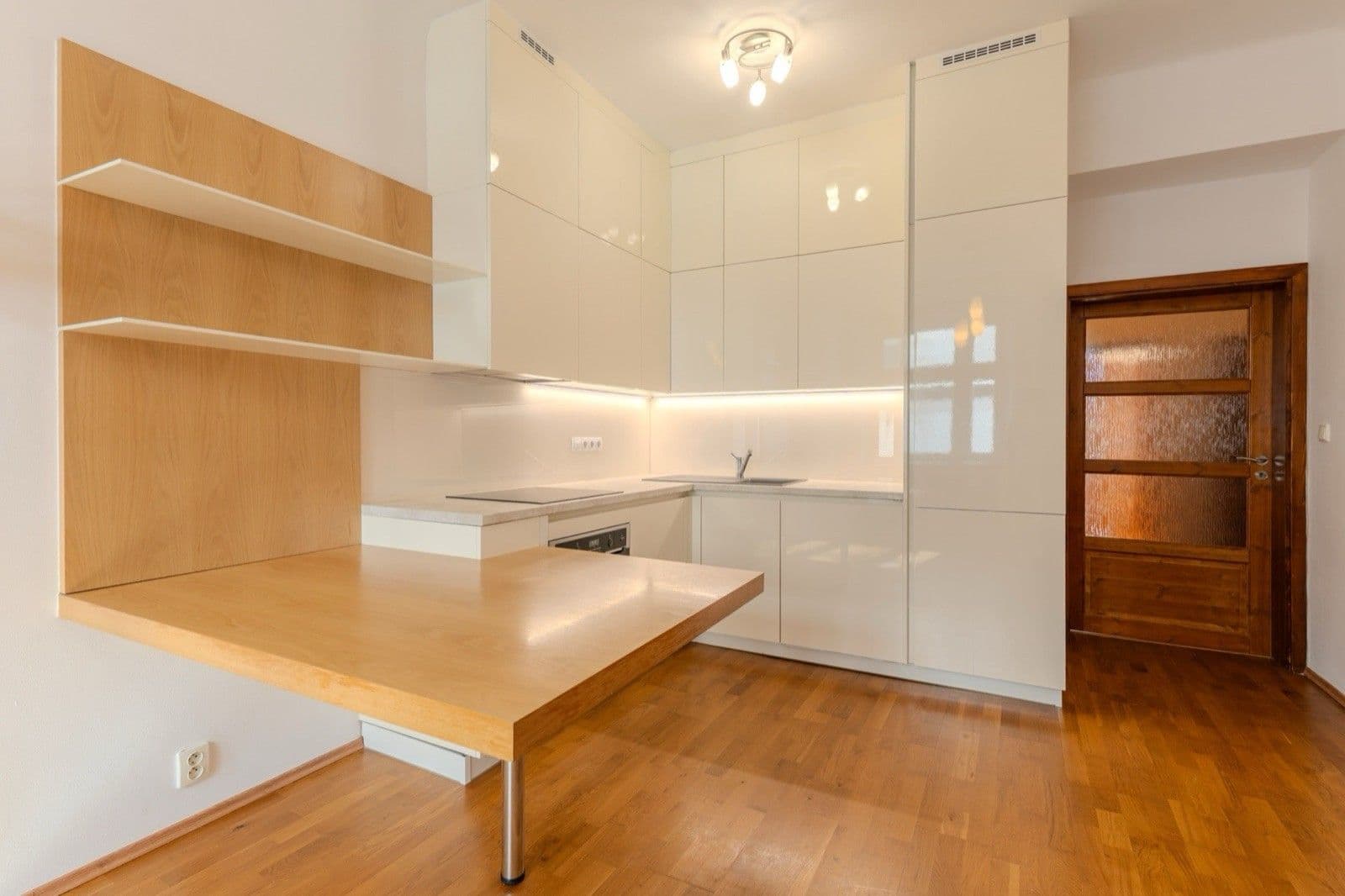 2 bedroom with open-plan kitchen flat for sale, 74 m², Svornosti, Prague, Prague 2 bedroom with open-plan kitchen flat for sale, 74 m², Svornosti, Prague, Prague