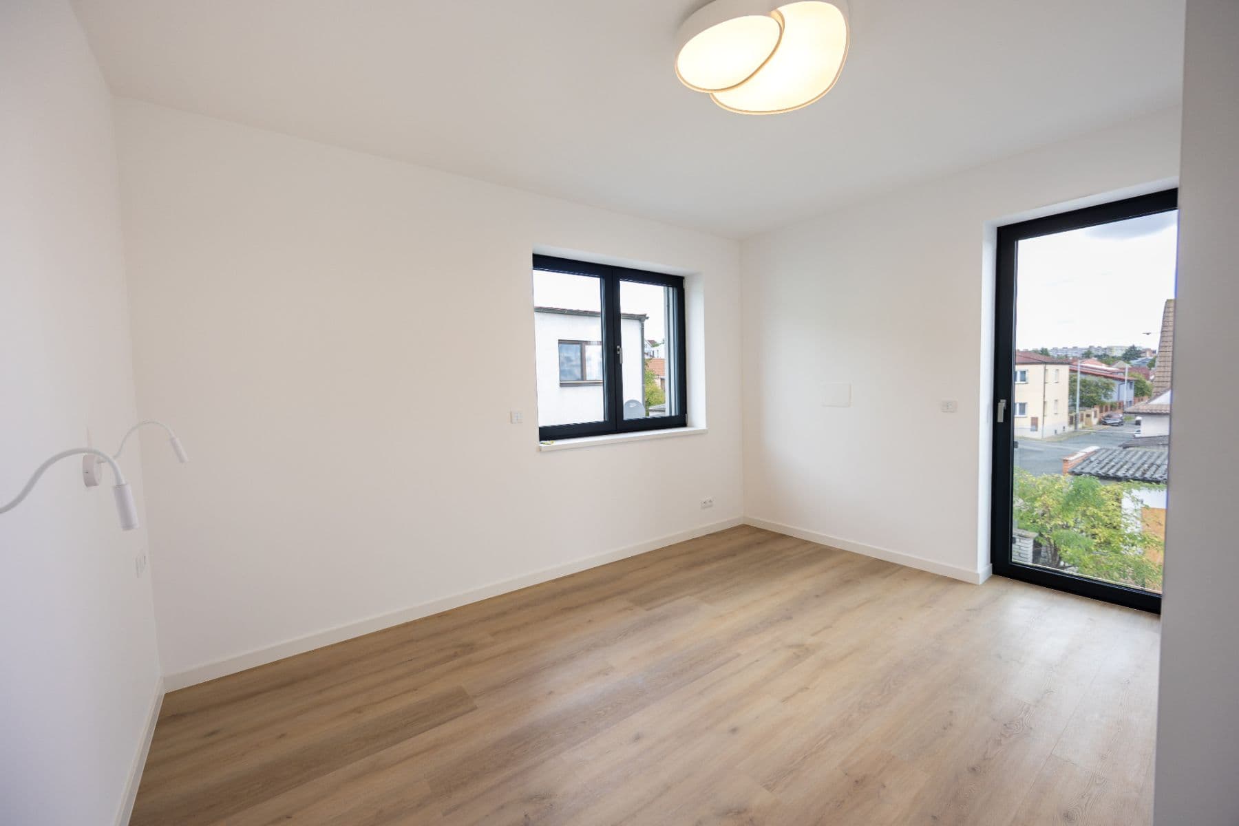 2 bedroom with open-plan kitchen flat to rent, 110 m², Na Vrchu, Prague, Prague 2 bedroom with open-plan kitchen flat to rent, 110 m², Na Vrchu, Prague, Prague