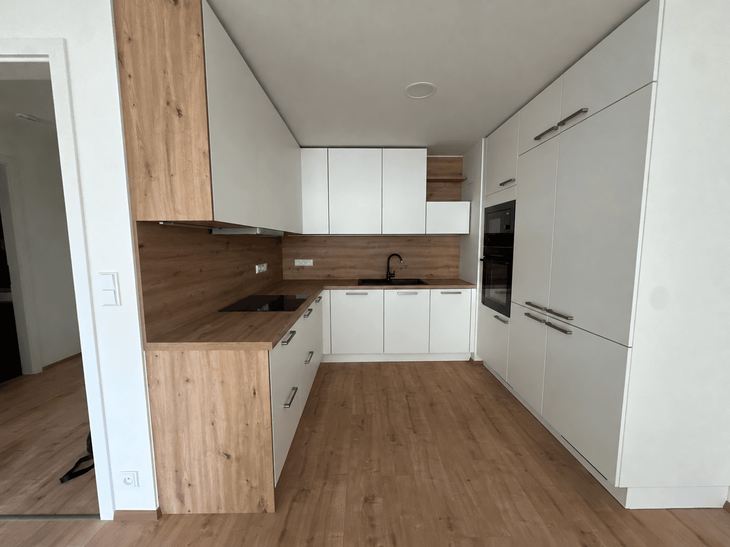 1 bedroom with open-plan kitchen flat to rent, 55 m², Nebřenická, Prague, Prague 1 bedroom with open-plan kitchen flat to rent, 55 m², Nebřenická, Prague, Prague