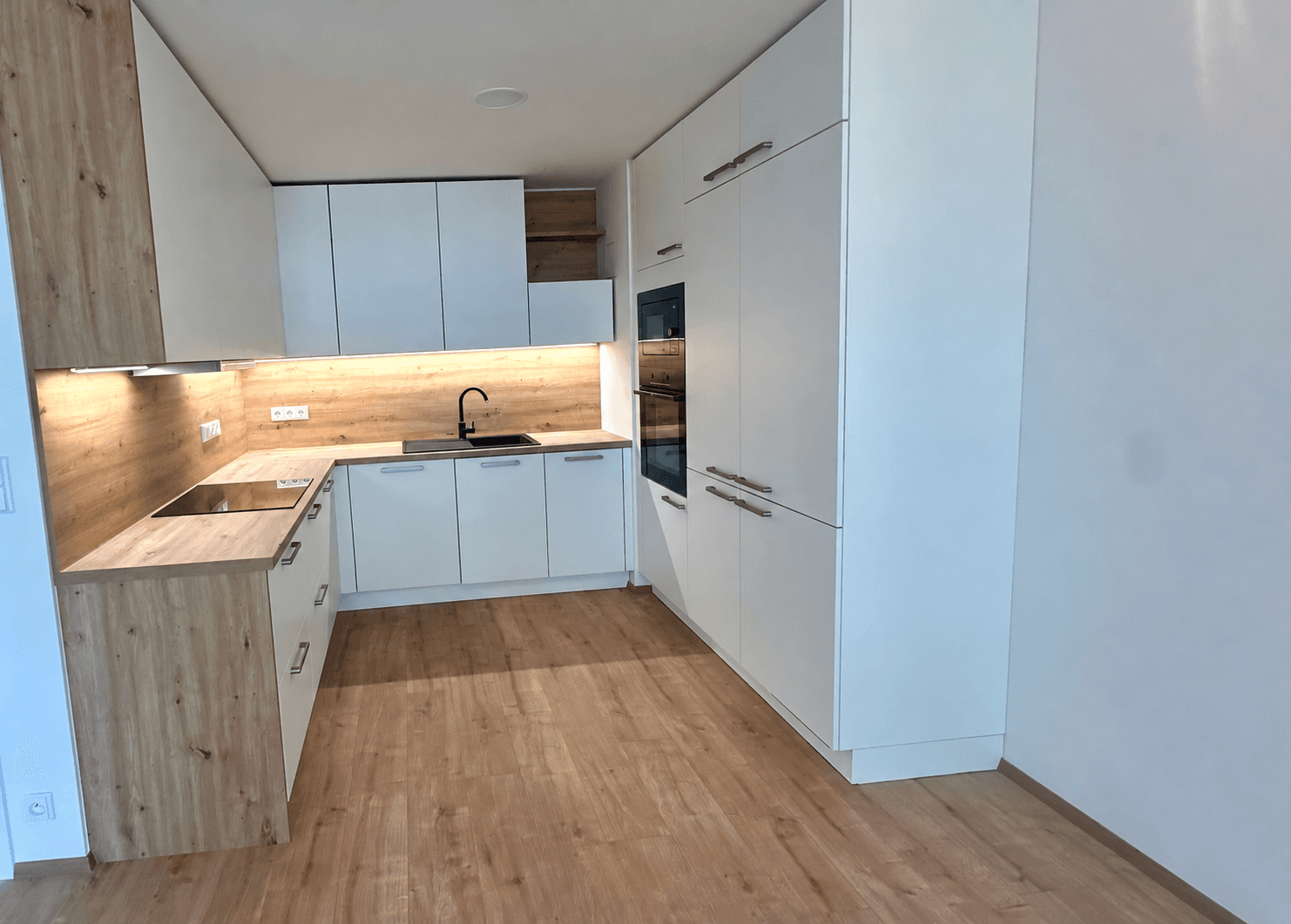 1 bedroom with open-plan kitchen flat to rent, 55 m², Nebřenická, Prague, Prague 1 bedroom with open-plan kitchen flat to rent, 55 m², Nebřenická, Prague, Prague