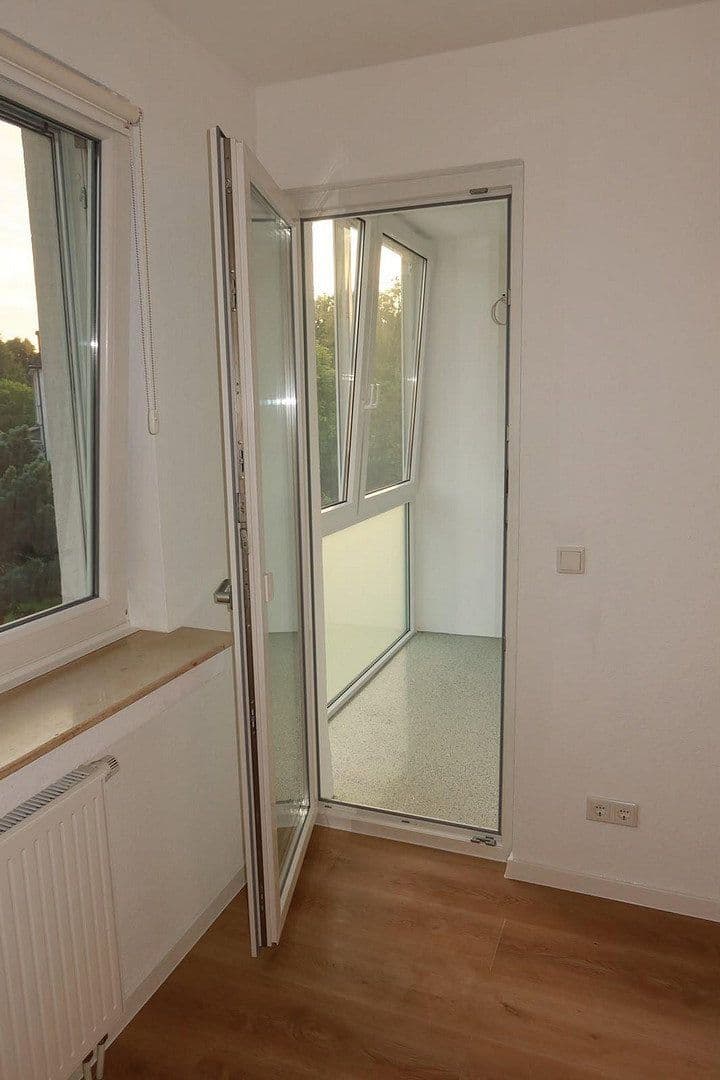 1 bedroom with open-plan kitchen flat to rent, 60 m², Essen, North Rhine-Westphalia 1 bedroom with open-plan kitchen flat to rent, 60 m², Essen, North Rhine-Westphalia