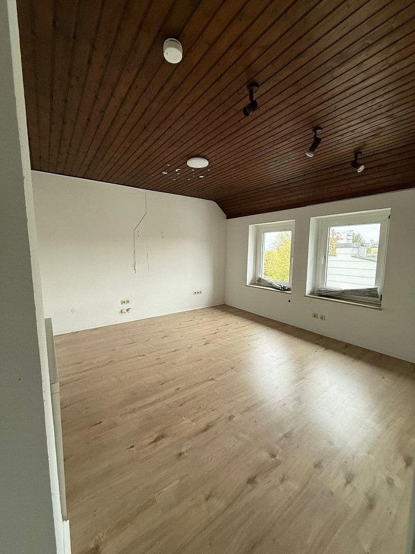 2 bedroom with open-plan kitchen flat to rent, 110 m², Dönhoffstr. 31, Solingen, North Rhine-Westphalia 2 bedroom with open-plan kitchen flat to rent, 110 m², Dönhoffstr. 31, Solingen, North Rhine-Westphalia