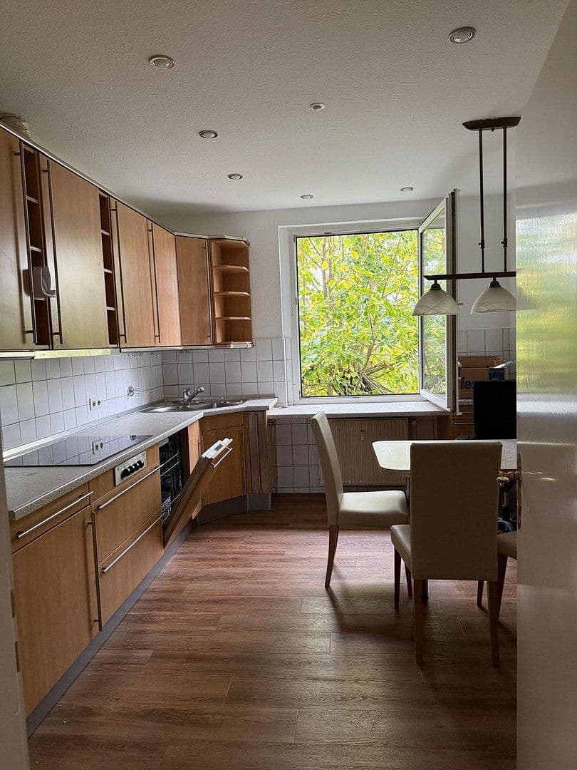 2 bedroom with open-plan kitchen flat to rent, 110 m², Dönhoffstr. 31, Solingen, North Rhine-Westphalia 2 bedroom with open-plan kitchen flat to rent, 110 m², Dönhoffstr. 31, Solingen, North Rhine-Westphalia