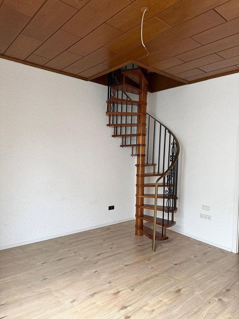 2 bedroom with open-plan kitchen flat to rent, 110 m², Dönhoffstr. 31, Solingen, North Rhine-Westphalia 2 bedroom with open-plan kitchen flat to rent, 110 m², Dönhoffstr. 31, Solingen, North Rhine-Westphalia