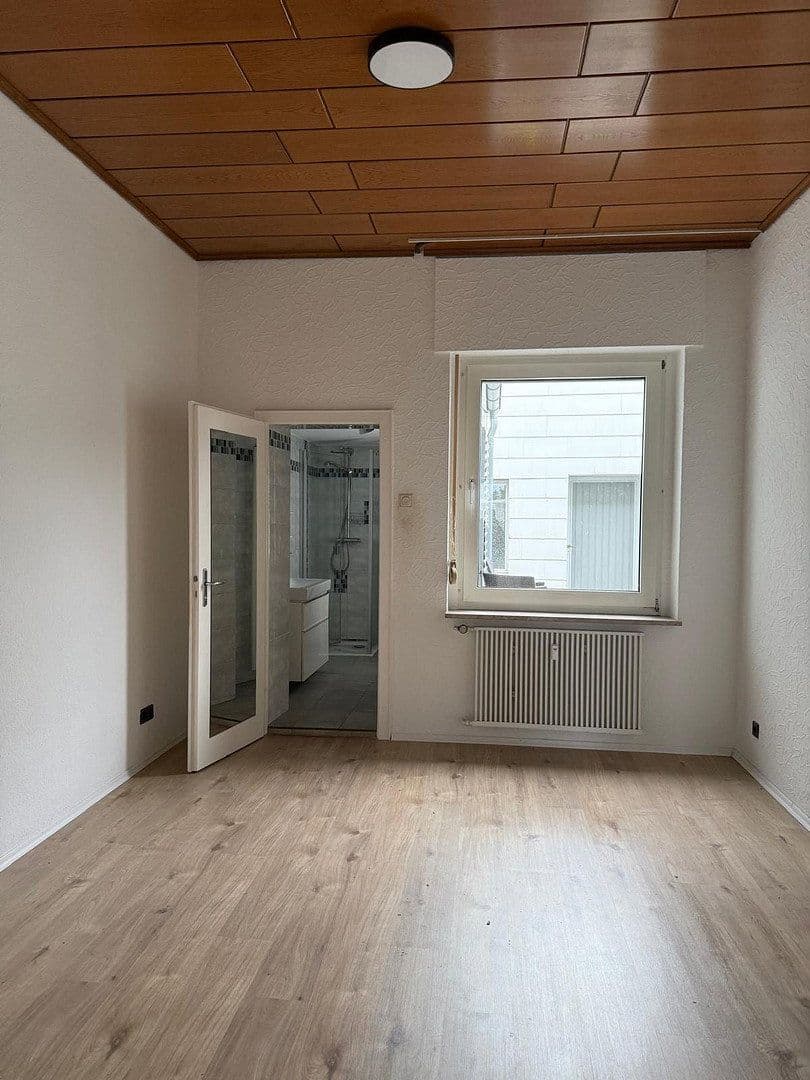 2 bedroom with open-plan kitchen flat to rent, 110 m², Dönhoffstr. 31, Solingen, North Rhine-Westphalia 2 bedroom with open-plan kitchen flat to rent, 110 m², Dönhoffstr. 31, Solingen, North Rhine-Westphalia