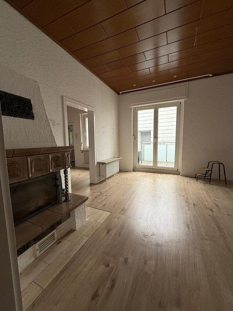 2 bedroom with open-plan kitchen flat to rent, 110 m², Dönhoffstr. 31, Solingen, North Rhine-Westphalia 2 bedroom with open-plan kitchen flat to rent, 110 m², Dönhoffstr. 31, Solingen, North Rhine-Westphalia