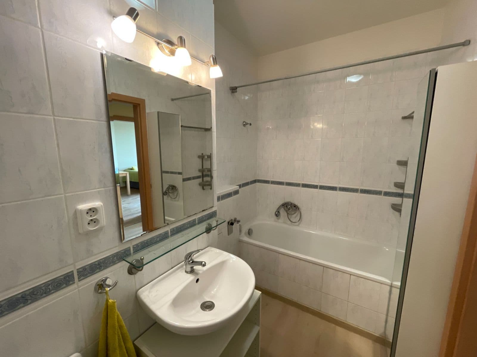 1 bedroom with open-plan kitchen flat to rent, 48 m², Wassermannova, Prague, Prague 1 bedroom with open-plan kitchen flat to rent, 48 m², Wassermannova, Prague, Prague