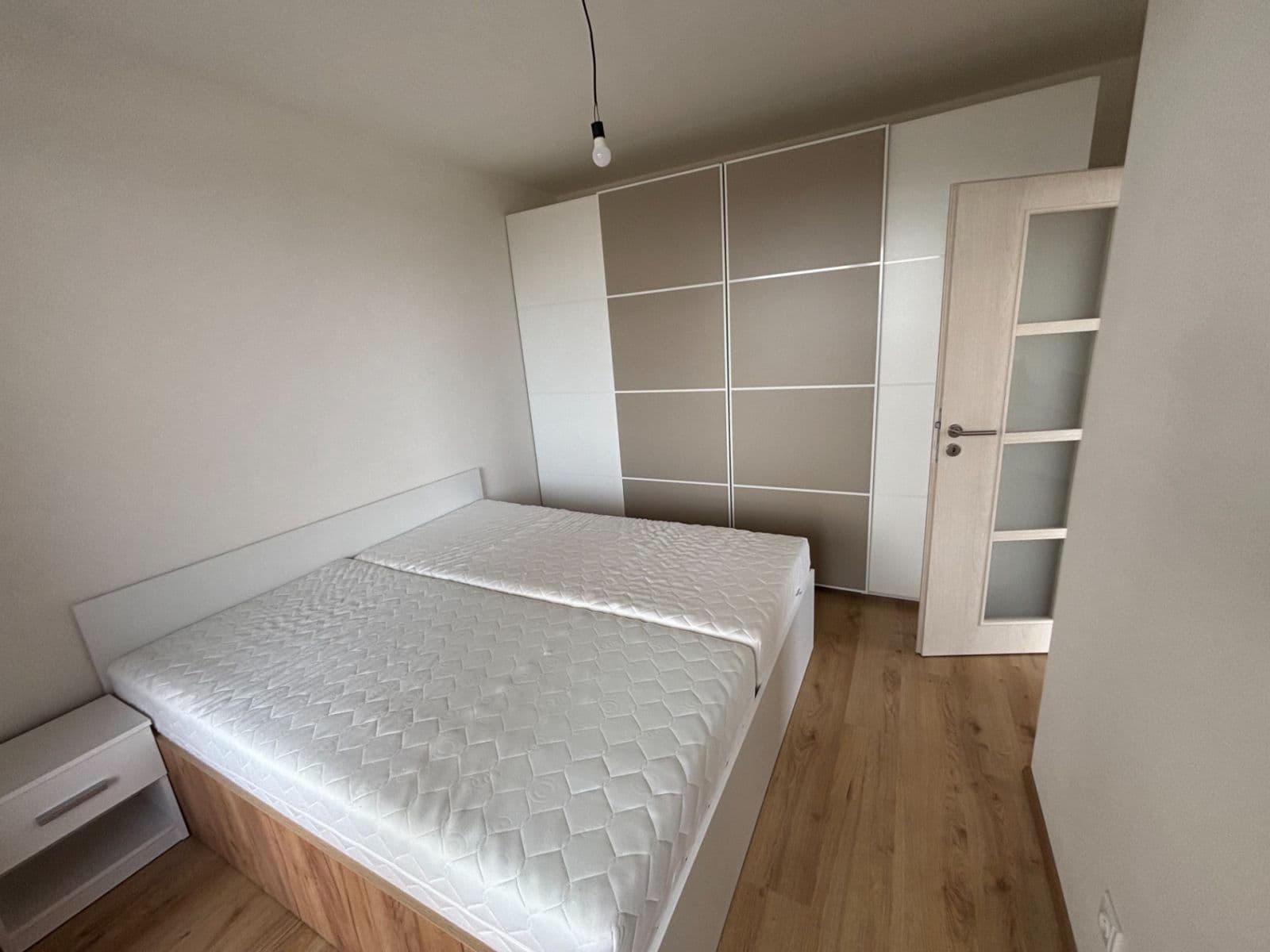 1 bedroom with open-plan kitchen flat to rent, 65 m², Lederova, Roztoky, Středočeský Region 1 bedroom with open-plan kitchen flat to rent, 65 m², Lederova, Roztoky, Středočeský Region