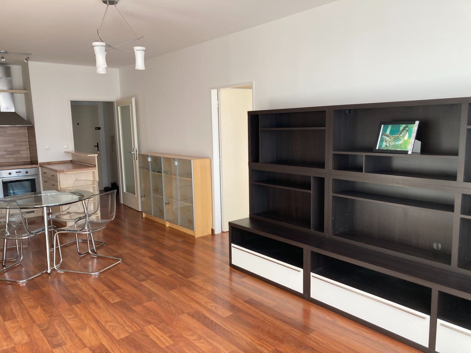 1 bedroom with open-plan kitchen flat to rent, 52 m², Zlonická, Prague, Prague 1 bedroom with open-plan kitchen flat to rent, 52 m², Zlonická, Prague, Prague