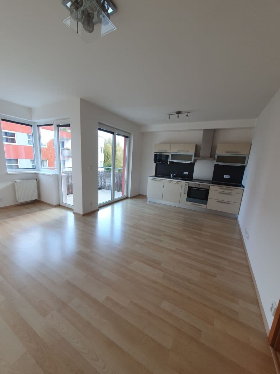 Studio flat to rent, 41 m², Nad Akcízem, Prague, Prague Studio flat to rent, 41 m², Nad Akcízem, Prague, Prague
