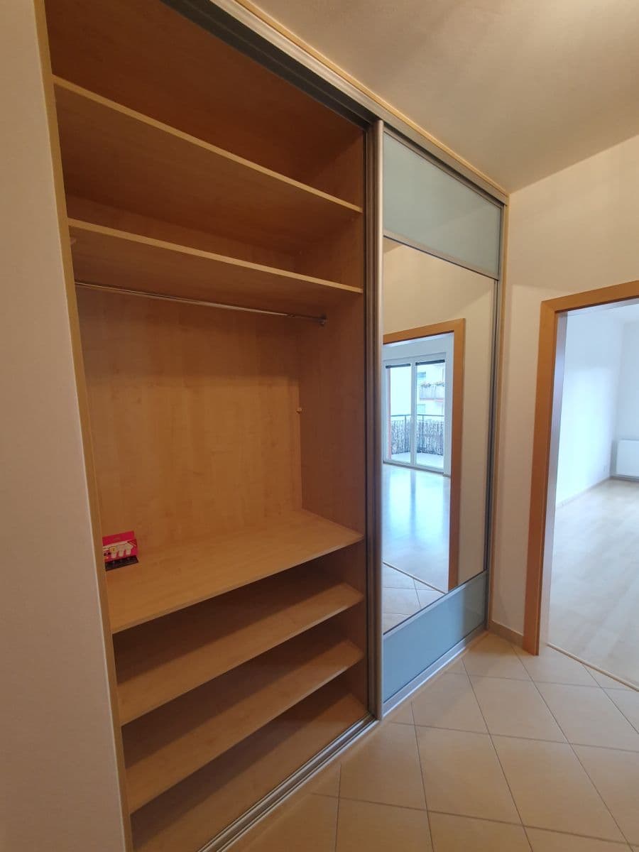 Studio flat to rent, 41 m², Nad Akcízem, Prague, Prague Studio flat to rent, 41 m², Nad Akcízem, Prague, Prague