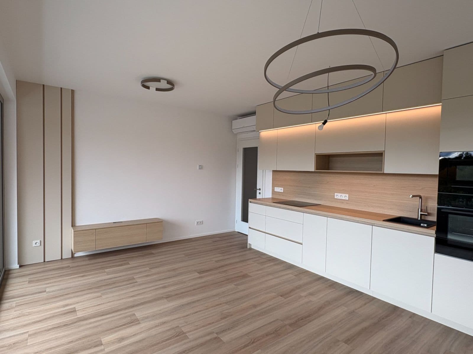 1 bedroom with open-plan kitchen flat to rent, 47 m², Práčská, Prague, Prague 1 bedroom with open-plan kitchen flat to rent, 47 m², Práčská, Prague, Prague