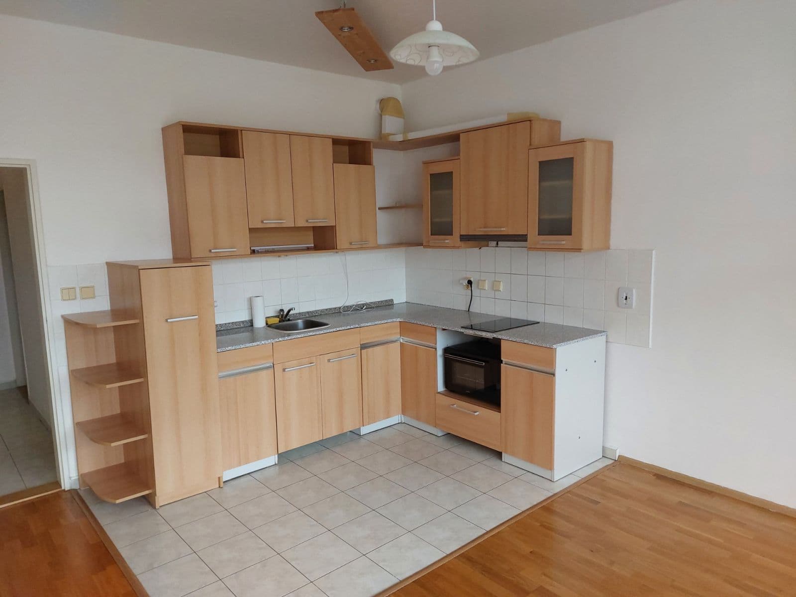 Studio flat to rent, 34 m², Koštířova, Prague, Prague Studio flat to rent, 34 m², Koštířova, Prague, Prague