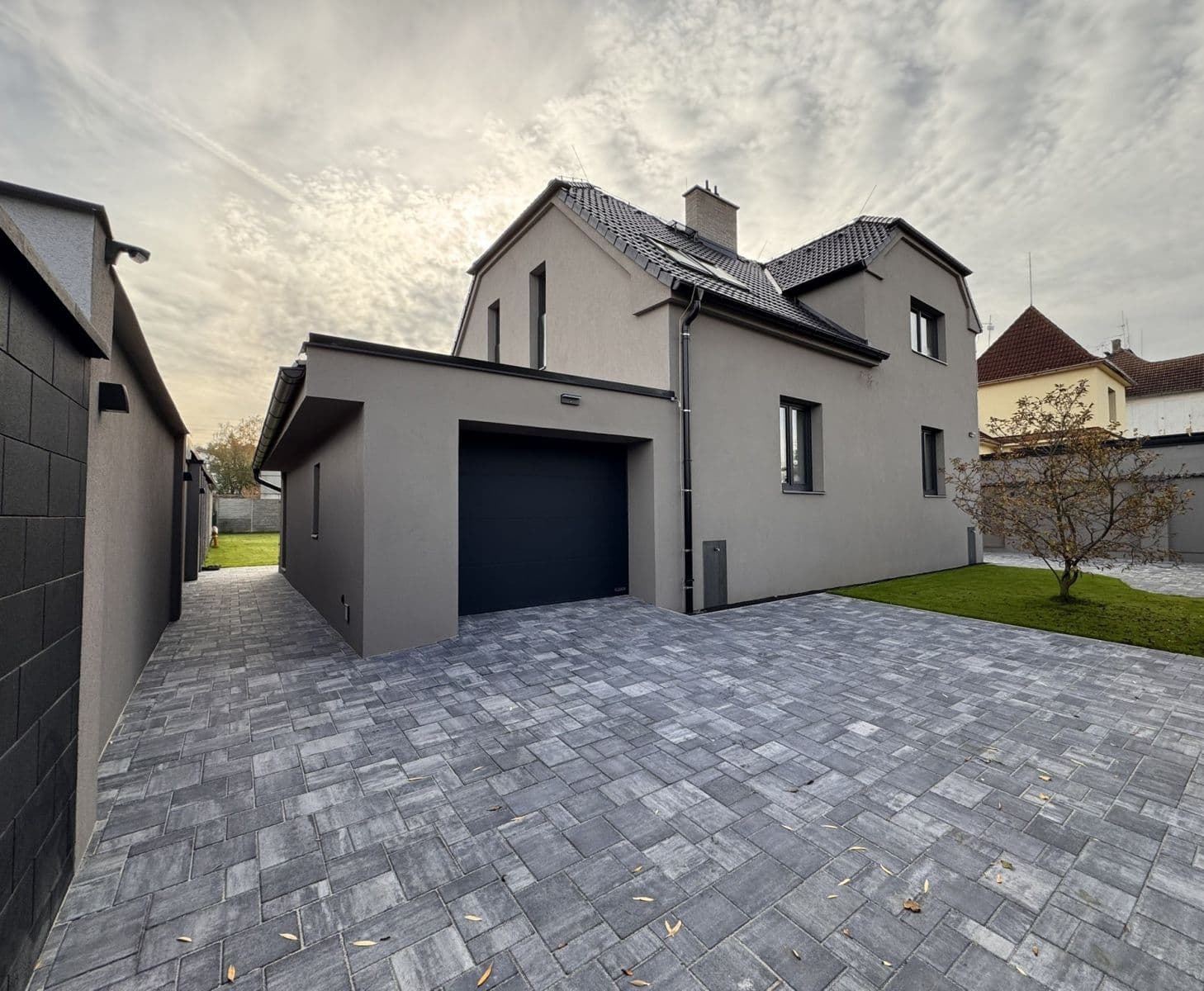 house for sale, 142 m², Na Poříčí, Králův Dvůr, Středočeský Region house for sale, 142 m², Na Poříčí, Králův Dvůr, Středočeský Region