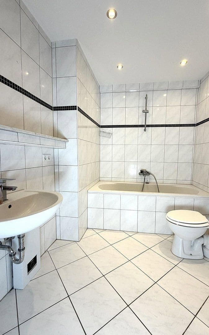 2 bedroom flat to rent, 72 m², Liebigstrasse 9, Düsseldorf, North Rhine-Westphalia 2 bedroom flat to rent, 72 m², Liebigstrasse 9, Düsseldorf, North Rhine-Westphalia
