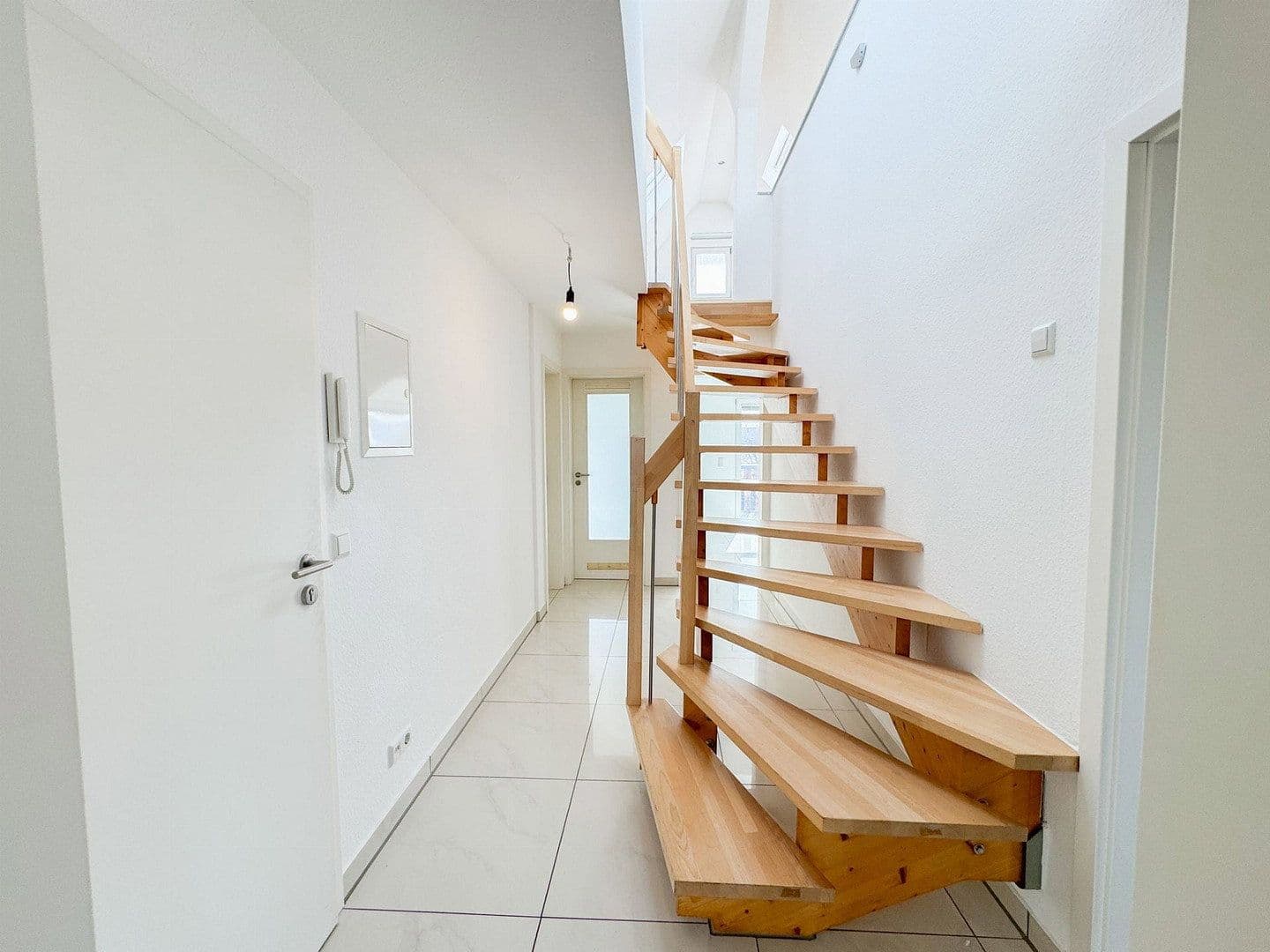 2 bedroom with open-plan kitchen flat for sale, 94 m², Stuttgart, Baden-Württemberg 2 bedroom with open-plan kitchen flat for sale, 94 m², Stuttgart, Baden-Württemberg