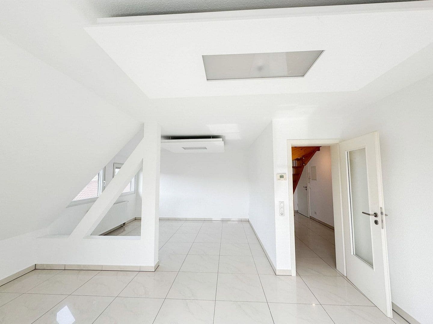 2 bedroom with open-plan kitchen flat for sale, 94 m², Stuttgart, Baden-Württemberg 2 bedroom with open-plan kitchen flat for sale, 94 m², Stuttgart, Baden-Württemberg