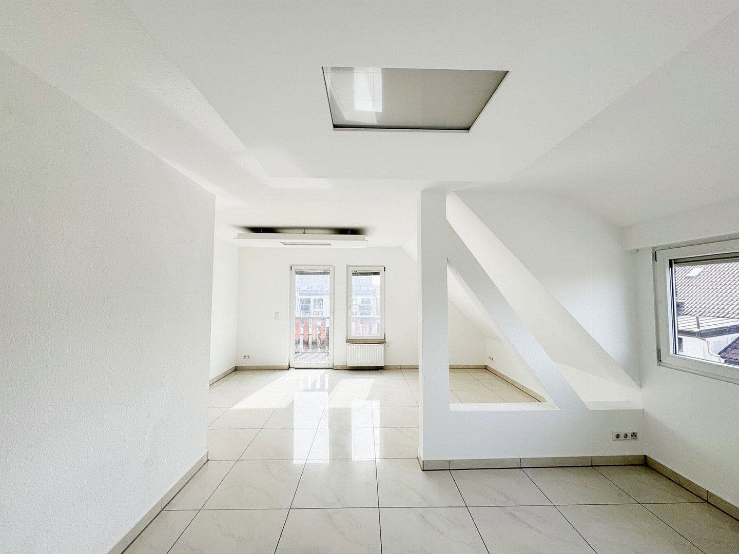 2 bedroom with open-plan kitchen flat for sale, 94 m², Stuttgart, Baden-Württemberg 2 bedroom with open-plan kitchen flat for sale, 94 m², Stuttgart, Baden-Württemberg