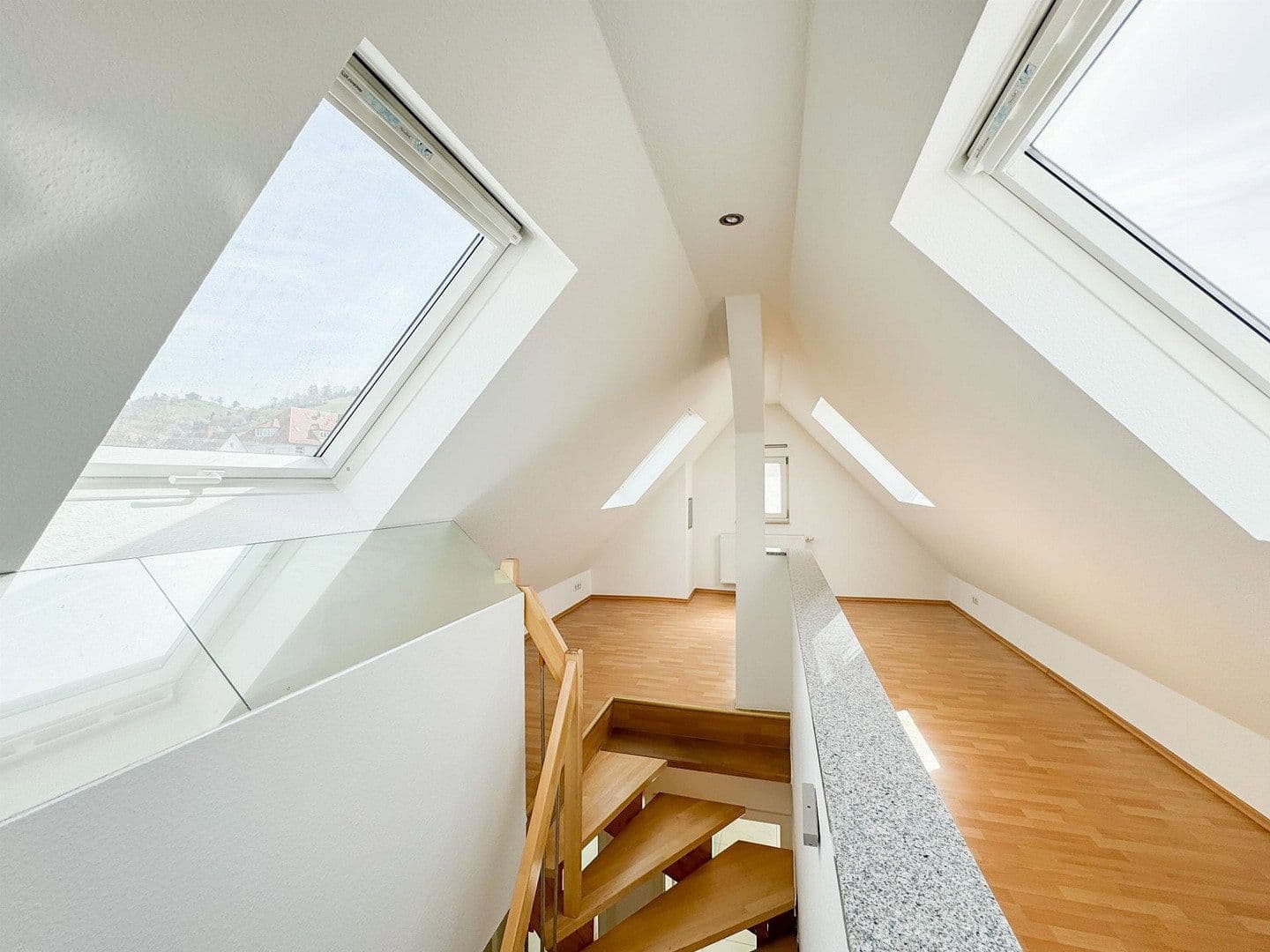 2 bedroom with open-plan kitchen flat for sale, 94 m², Stuttgart, Baden-Württemberg 2 bedroom with open-plan kitchen flat for sale, 94 m², Stuttgart, Baden-Württemberg