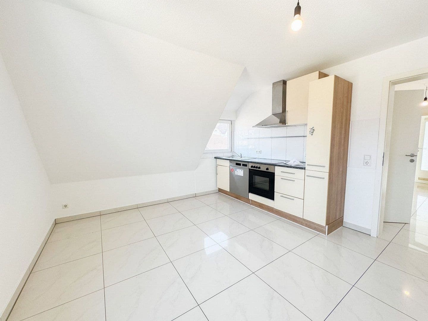 2 bedroom with open-plan kitchen flat for sale, 94 m², Stuttgart, Baden-Württemberg 2 bedroom with open-plan kitchen flat for sale, 94 m², Stuttgart, Baden-Württemberg