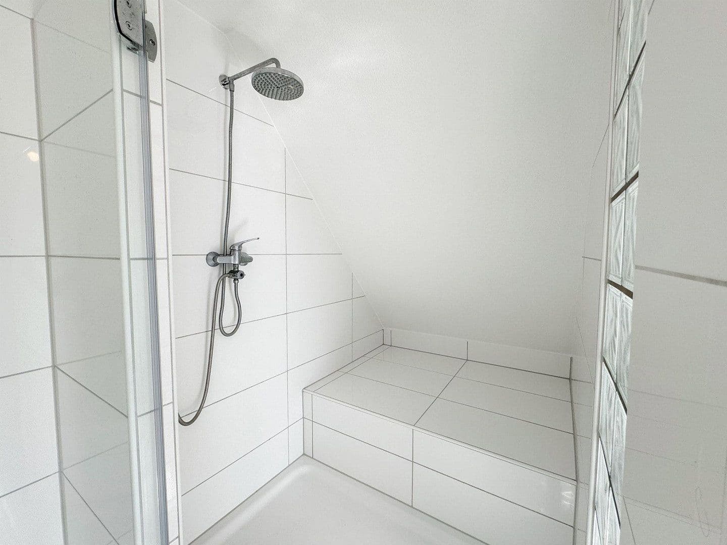 2 bedroom with open-plan kitchen flat for sale, 94 m², Stuttgart, Baden-Württemberg 2 bedroom with open-plan kitchen flat for sale, 94 m², Stuttgart, Baden-Württemberg