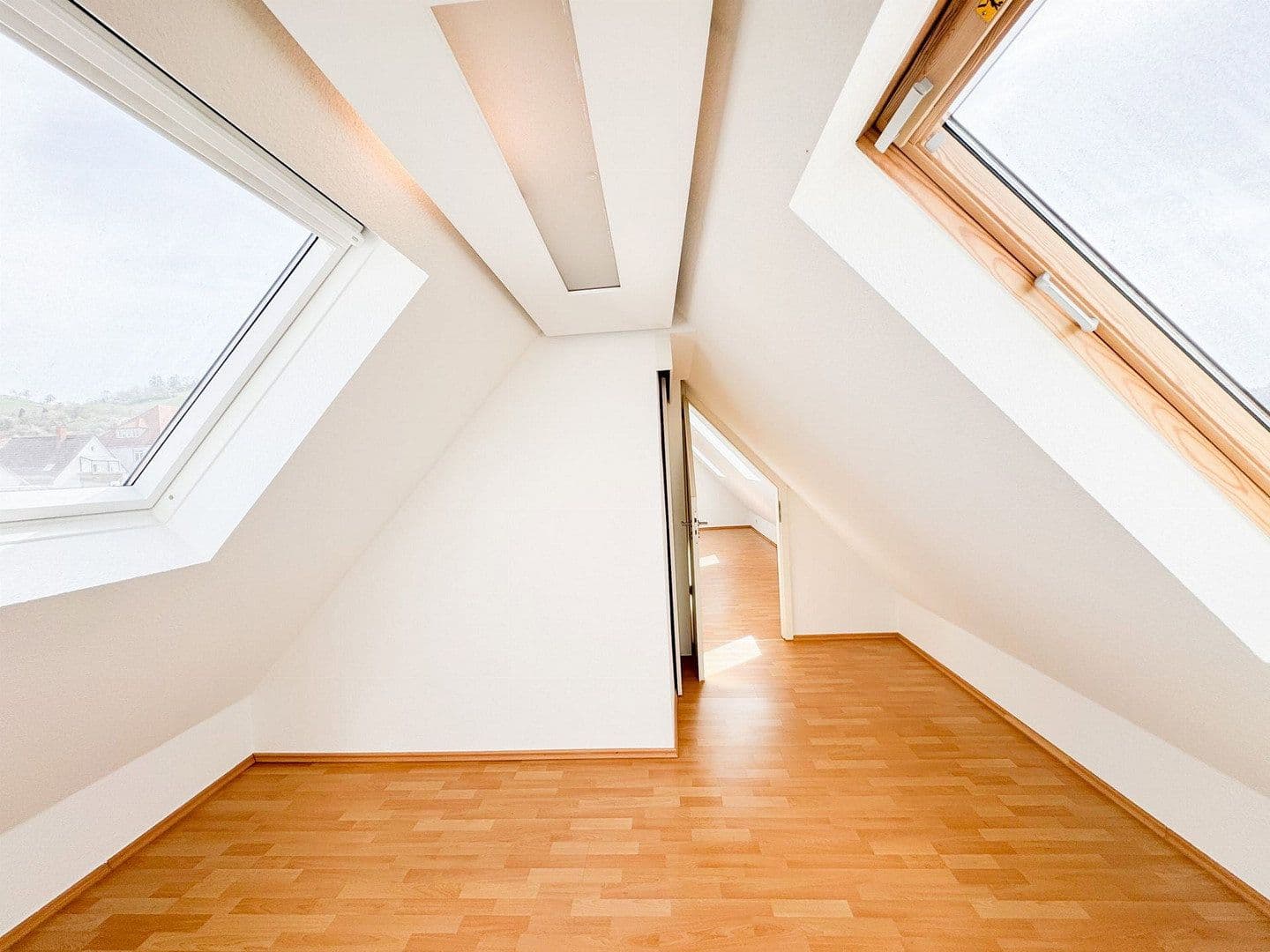 2 bedroom with open-plan kitchen flat for sale, 94 m², Stuttgart, Baden-Württemberg 2 bedroom with open-plan kitchen flat for sale, 94 m², Stuttgart, Baden-Württemberg