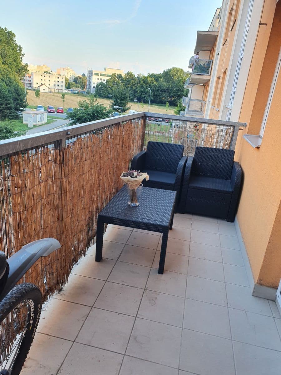 1 bedroom with open-plan kitchen flat to rent, 53 m², Jozefa Gabčíka, Pardubice, Pardubický Region 1 bedroom with open-plan kitchen flat to rent, 53 m², Jozefa Gabčíka, Pardubice, Pardubický Region