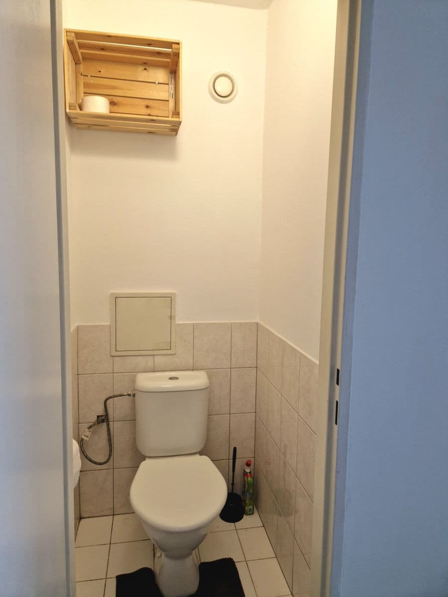 1 bedroom with open-plan kitchen flat for sale, 40 m², Makovského, Prague, Prague 1 bedroom with open-plan kitchen flat for sale, 40 m², Makovského, Prague, Prague