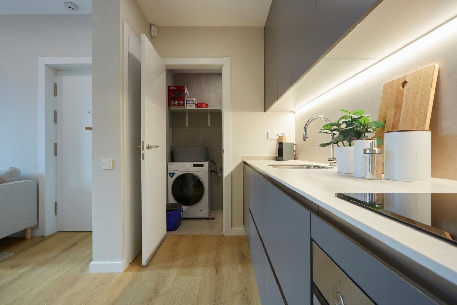 2 bedroom flat to rent, 80 m², Pitterova, Prague, Prague 2 bedroom flat to rent, 80 m², Pitterova, Prague, Prague