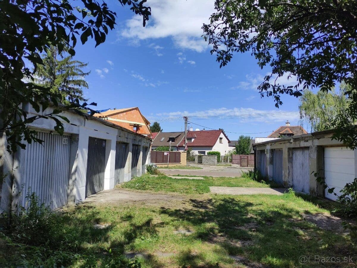 garage for sale, 19 m², Gašparíkova, Ružinov, Bratislavský Region garage for sale, 19 m², Gašparíkova, Ružinov, Bratislavský Region