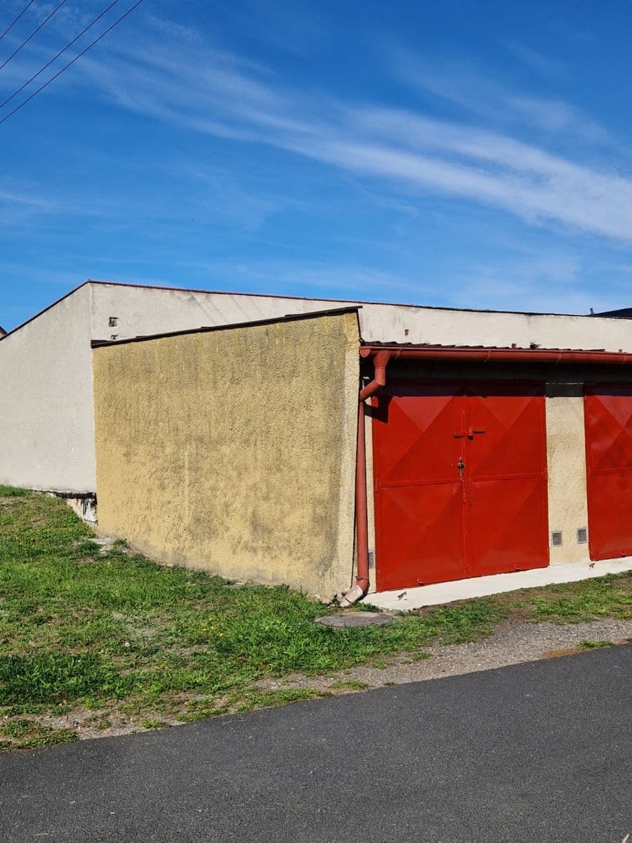 garage to rent, 21 m², Budovatelská, Františkovy Lázně, Karlovarský Region garage to rent, 21 m², Budovatelská, Františkovy Lázně, Karlovarský Region