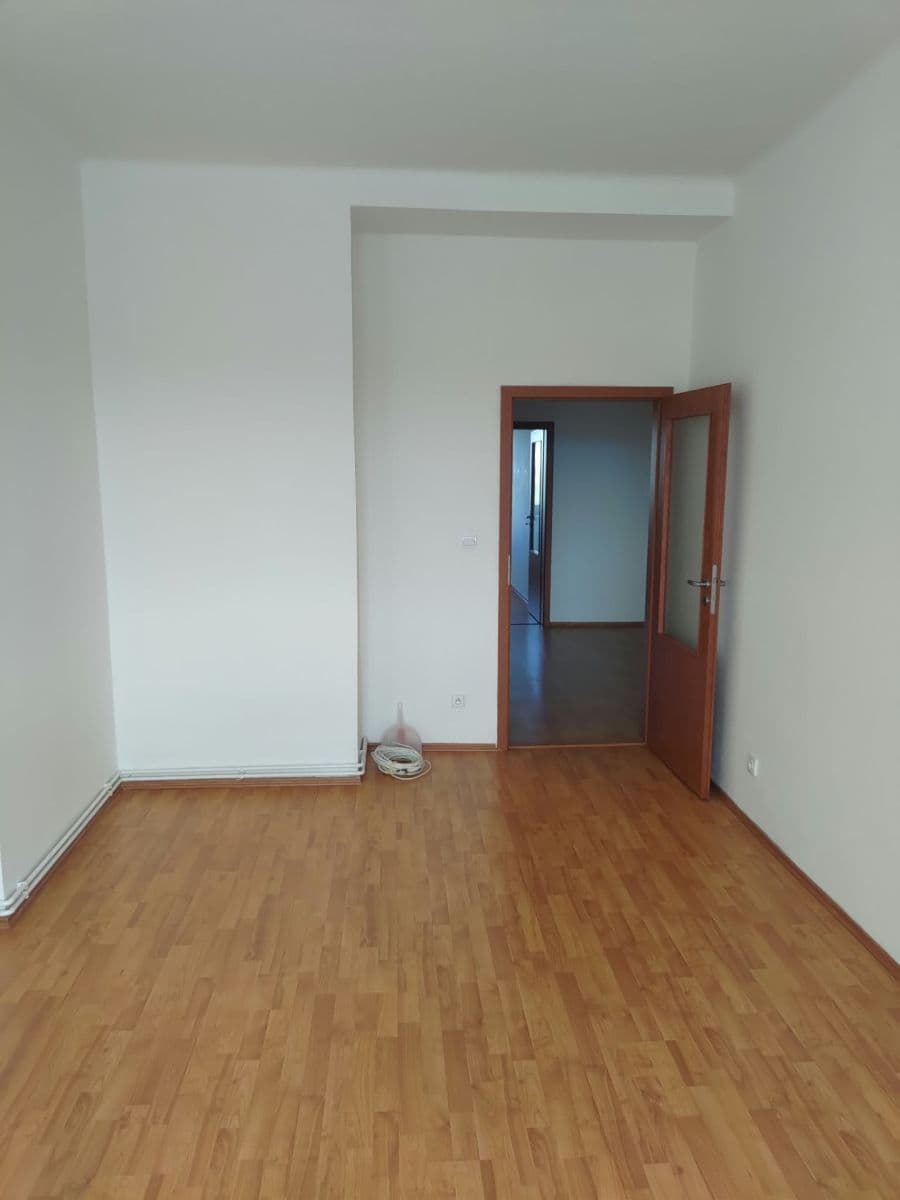 2 bedroom with open-plan kitchen flat to rent, 74 m², Jihlavská, Prague, Prague 2 bedroom with open-plan kitchen flat to rent, 74 m², Jihlavská, Prague, Prague