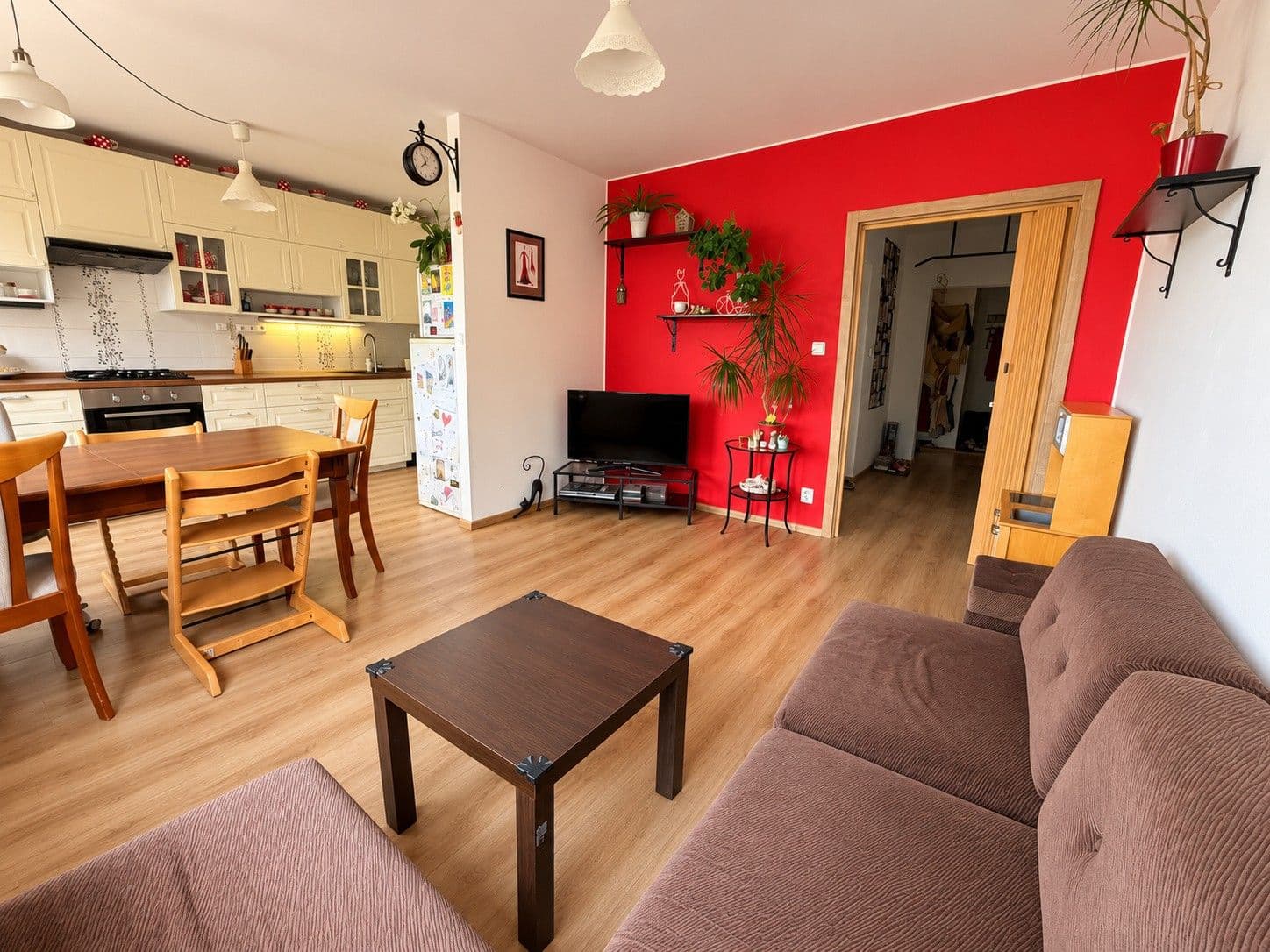 3 bedroom with open-plan kitchen flat to rent, 80 m², Petržílkova, Prague, Prague 3 bedroom with open-plan kitchen flat to rent, 80 m², Petržílkova, Prague, Prague