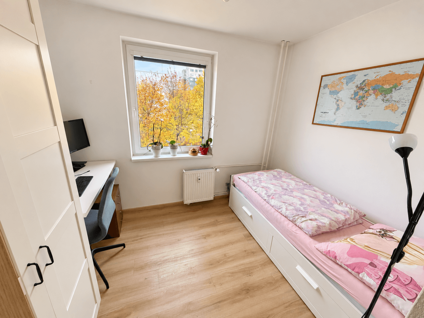 3 bedroom with open-plan kitchen flat to rent, 80 m², Petržílkova, Prague, Prague 3 bedroom with open-plan kitchen flat to rent, 80 m², Petržílkova, Prague, Prague