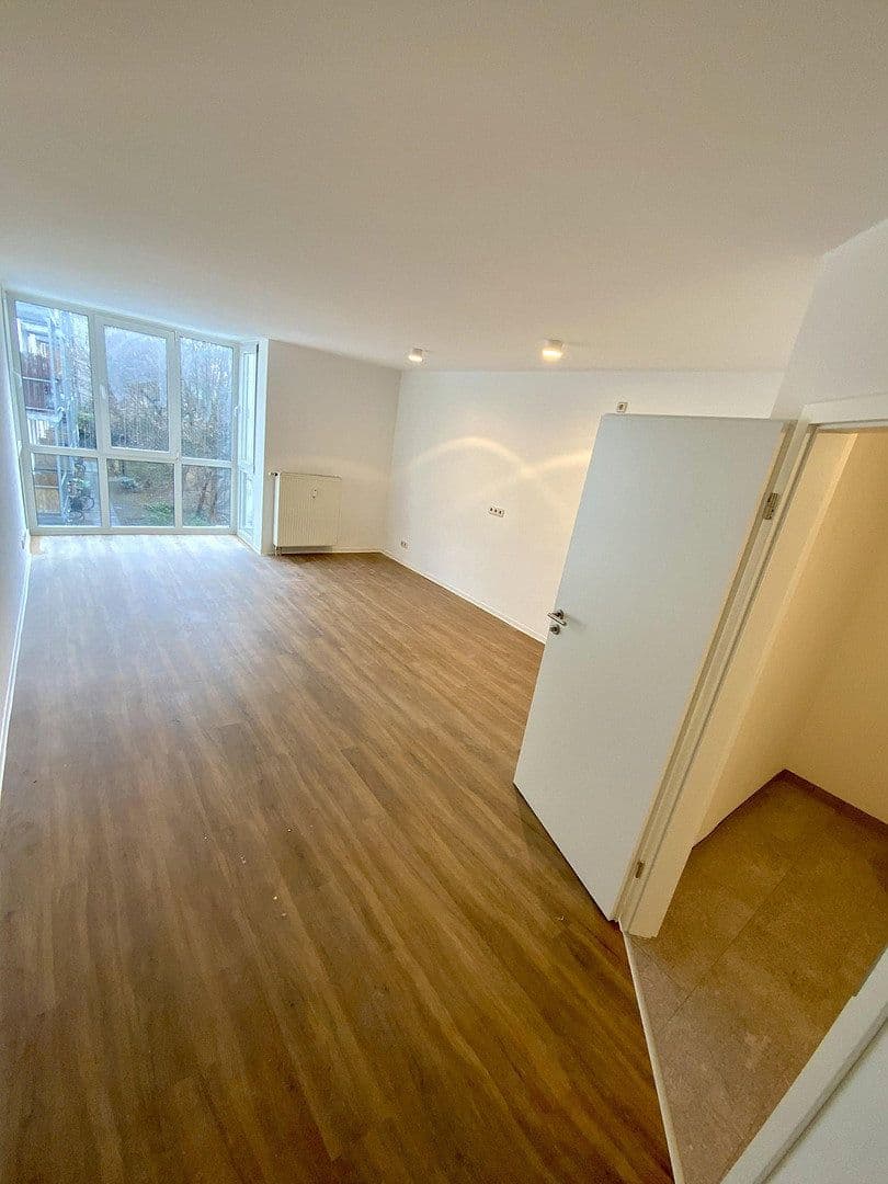 3 bedroom with open-plan kitchen flat to rent, 137 m², Demmeringstr. 9, Leipzig, Saxony 3 bedroom with open-plan kitchen flat to rent, 137 m², Demmeringstr. 9, Leipzig, Saxony