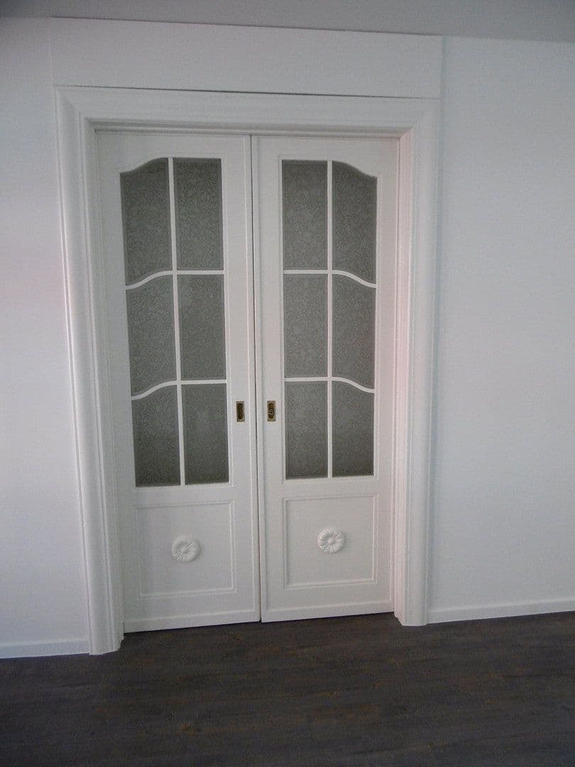 1 bedroom with open-plan kitchen flat to rent, 95 m², Innere Plauensche Str.21, Zwickau, Saxony 1 bedroom with open-plan kitchen flat to rent, 95 m², Innere Plauensche Str.21, Zwickau, Saxony