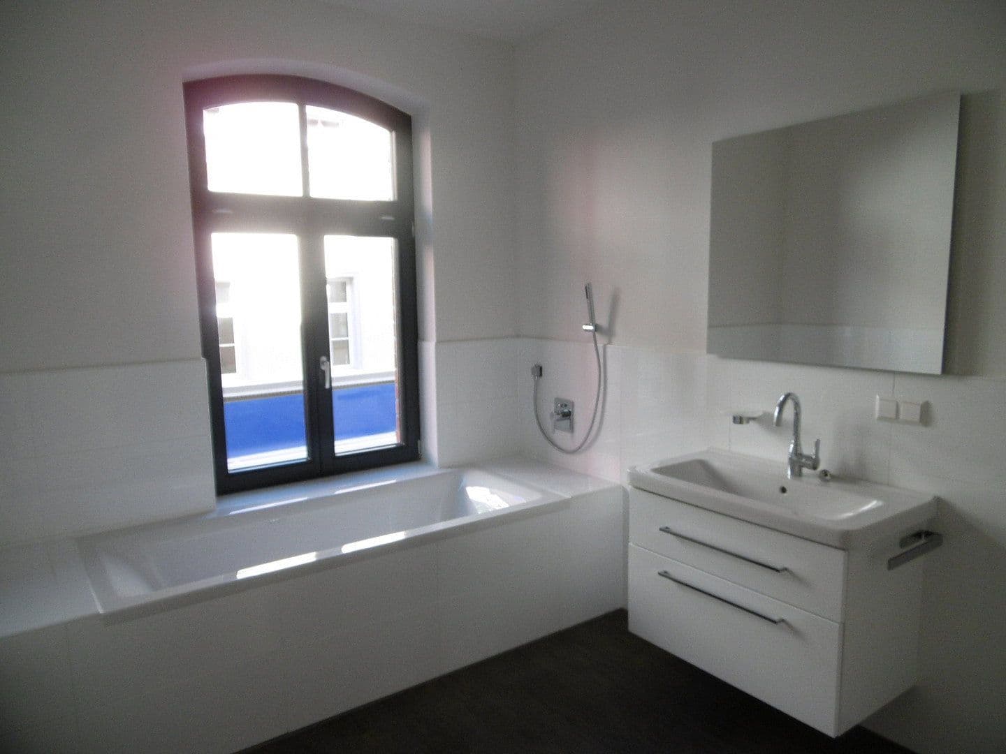 1 bedroom with open-plan kitchen flat to rent, 95 m², Innere Plauensche Str.21, Zwickau, Saxony 1 bedroom with open-plan kitchen flat to rent, 95 m², Innere Plauensche Str.21, Zwickau, Saxony