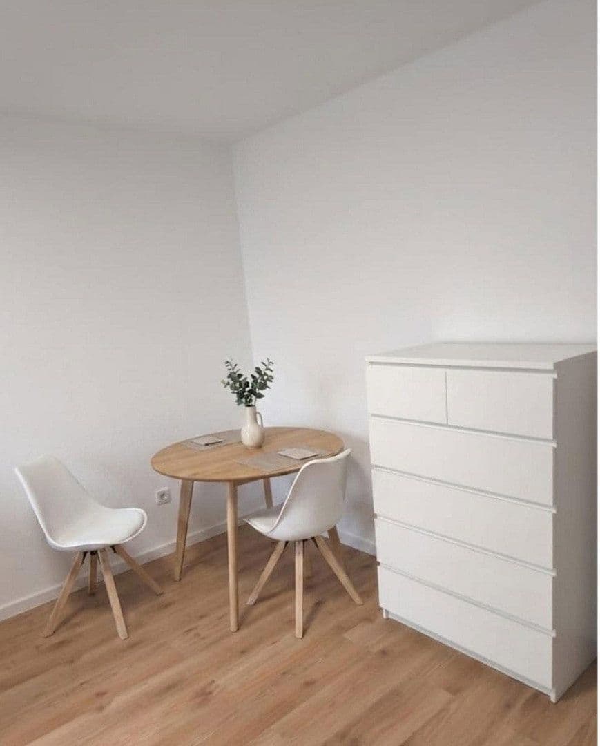 Studio flat to rent, 35 m², Arnulfstraße, Köln, North Rhine-Westphalia Studio flat to rent, 35 m², Arnulfstraße, Köln, North Rhine-Westphalia