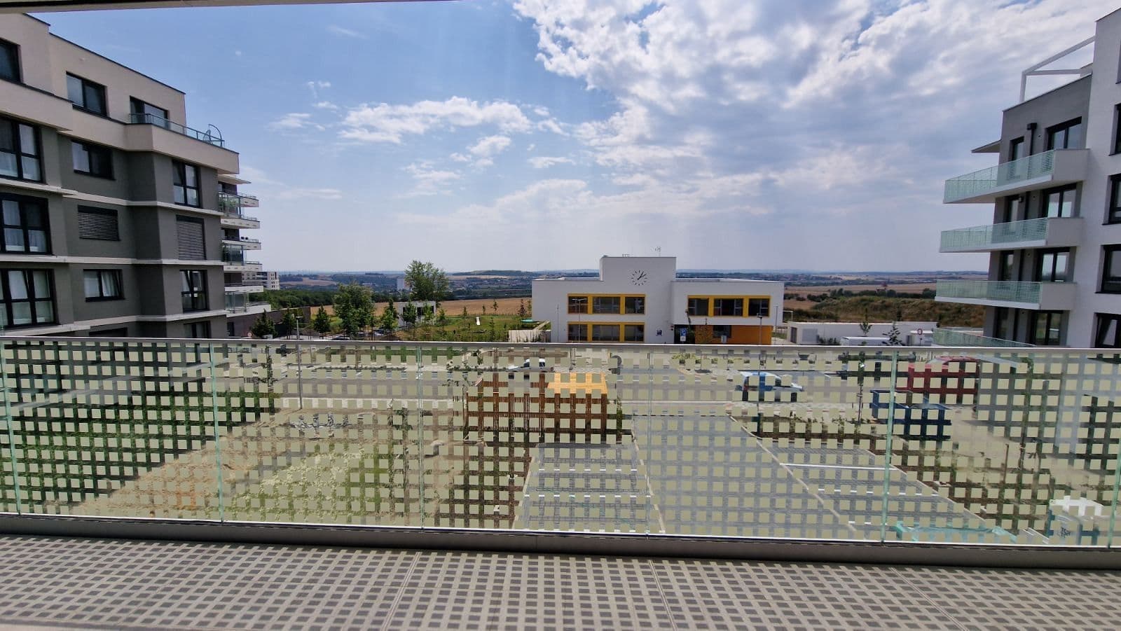 3 bedroom with open-plan kitchen flat to rent, 113 m², Thomasova, Prague, Prague 3 bedroom with open-plan kitchen flat to rent, 113 m², Thomasova, Prague, Prague