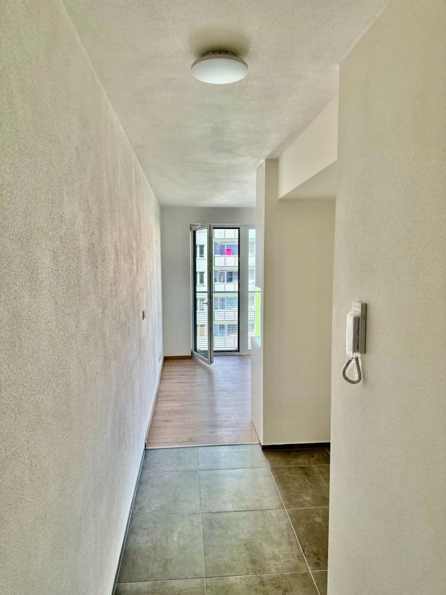 Studio flat for sale, 39 m², Krašovská, Plzeň, Plzeňský Region Studio flat for sale, 39 m², Krašovská, Plzeň, Plzeňský Region